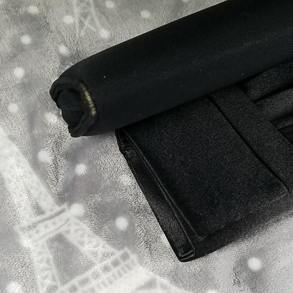 2 Vintage Black Evening Purses. - Picture 8 of 8